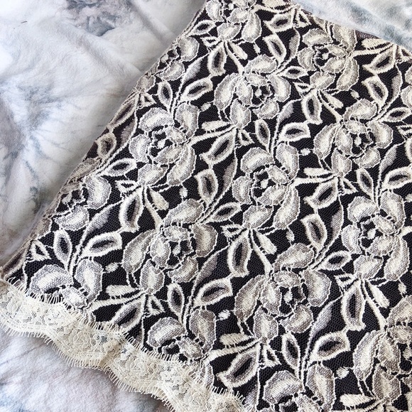 Boho, Sheek, Cream & Brown Lace, Mini Skirt, F21 - Picture 3 of 7